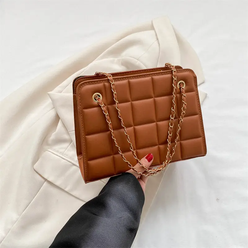 White Quilted Crossbody Bag with Chain Strap - Image 4