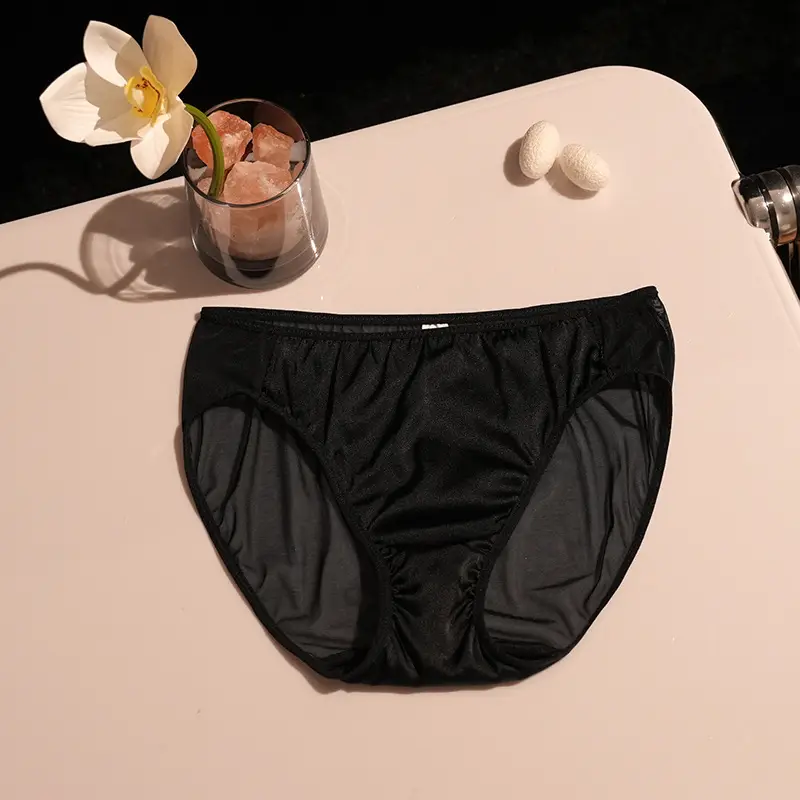 Yuyue Spring/Summer New Silk Wireless Bra for Large Busts, Anti-Sagging, Silk French Style Lingerie for Women