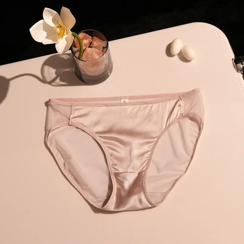 Yuyue Spring/Summer New Silk Wireless Bra for Large Busts, Anti-Sagging, Silk French Style Lingerie for Women