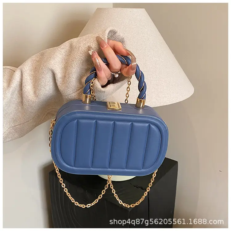Stylish Mint Green Square Chain Bag for Women - Image 10