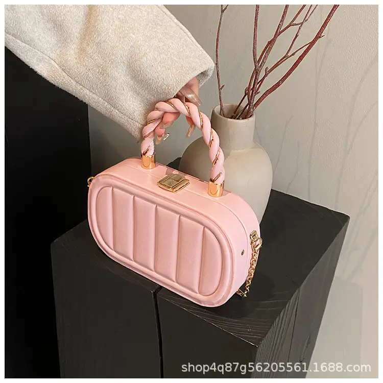Stylish Mint Green Square Chain Bag for Women - Image 11