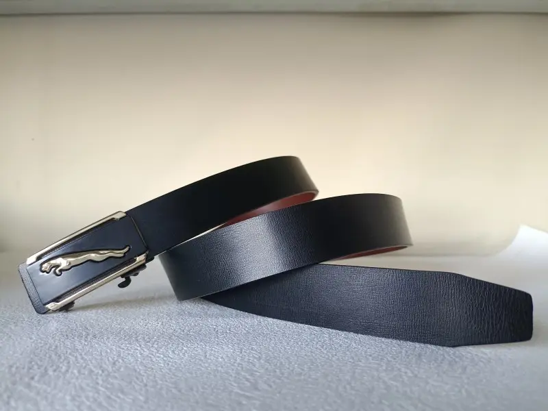 Men's Black Leather Belt with Automatic Buckle - Image 2