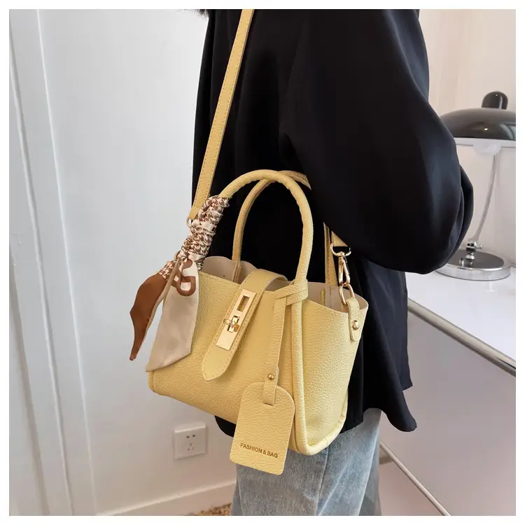 Women's Black Chain Strap Shoulder Bag 2022 New — feature 11