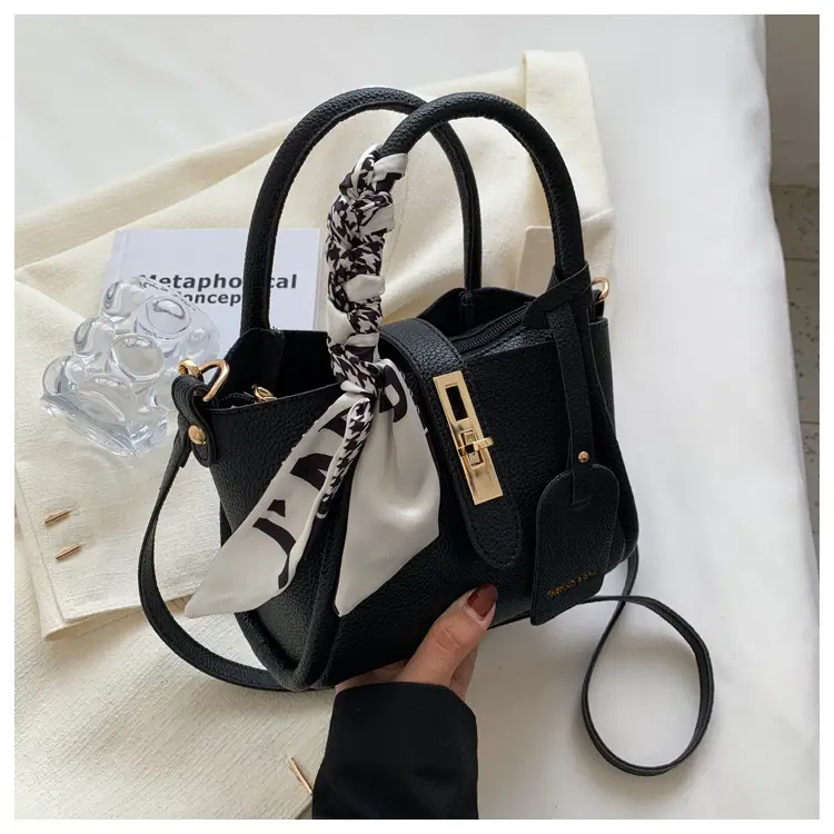 Women's Black Chain Strap Shoulder Bag 2022 New — feature 38
