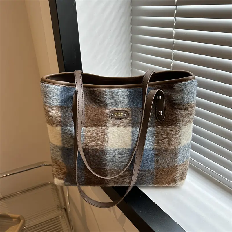 Plaid Shoulder Bag Women 2023 New Style