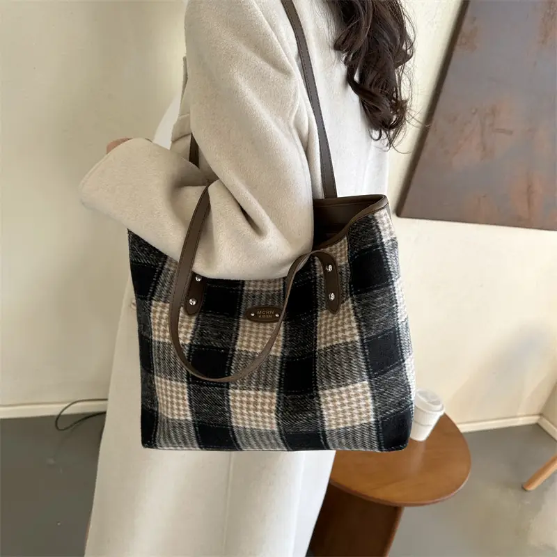 Plaid Shoulder Bag Women 2023 New Style