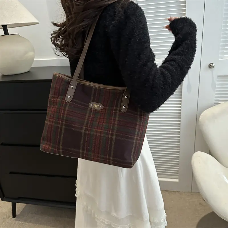Plaid Shoulder Bag Women 2023 New Style