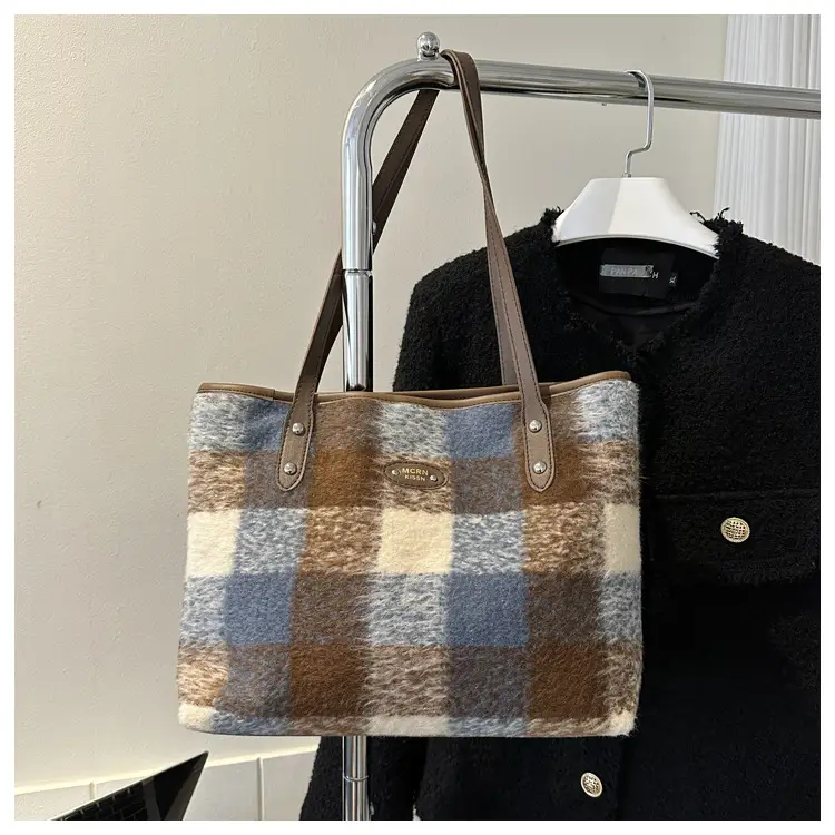 Plaid Shoulder Bag Women 2023 New Style