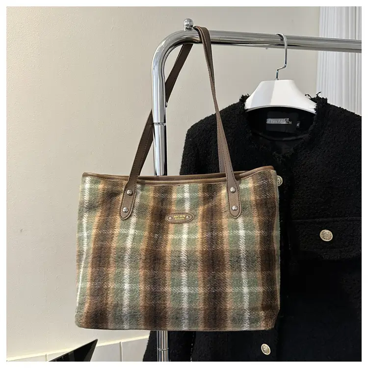 Plaid Shoulder Bag Women 2023 New Style