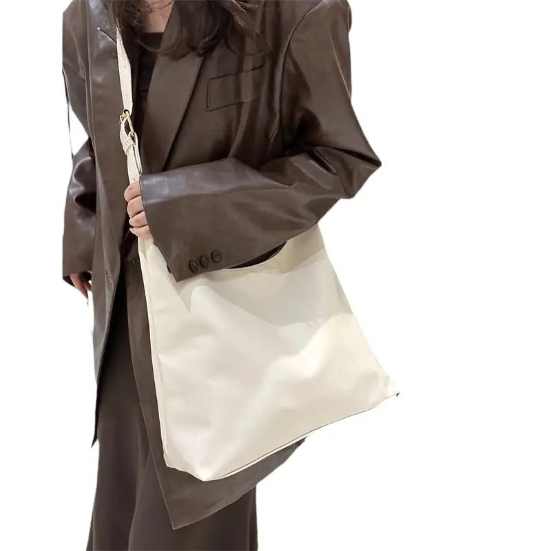 Women's Large-Capacity Soft Leather Commuter Tote Bag - Image 9