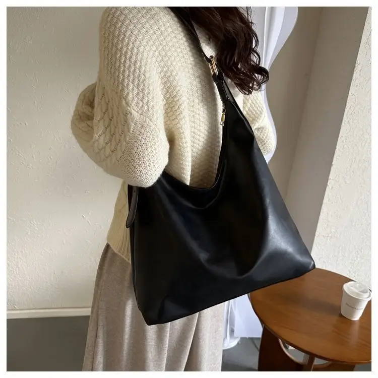 Women's Large-Capacity Soft Leather Commuter Tote Bag — feature 11