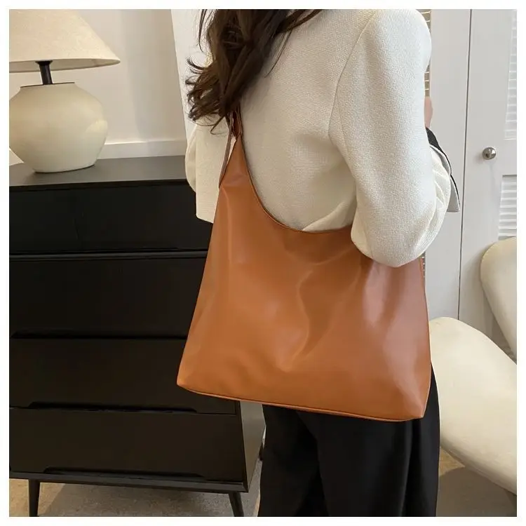 Women's Large-Capacity Soft Leather Commuter Tote Bag — feature 18