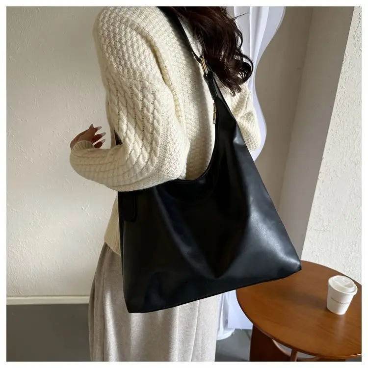 Women's Large-Capacity Soft Leather Commuter Tote Bag — feature 22