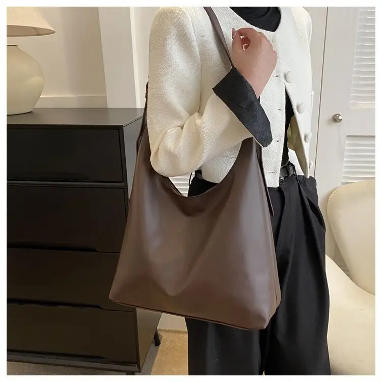 Women's Large-Capacity Soft Leather Commuter Tote Bag — feature 28