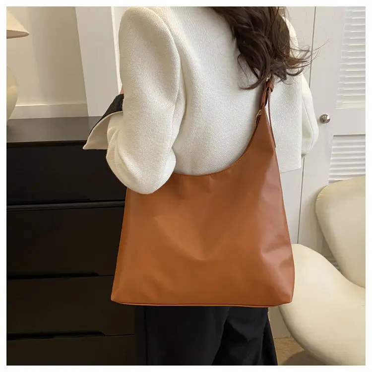 Women's Large-Capacity Soft Leather Commuter Tote Bag — feature 34