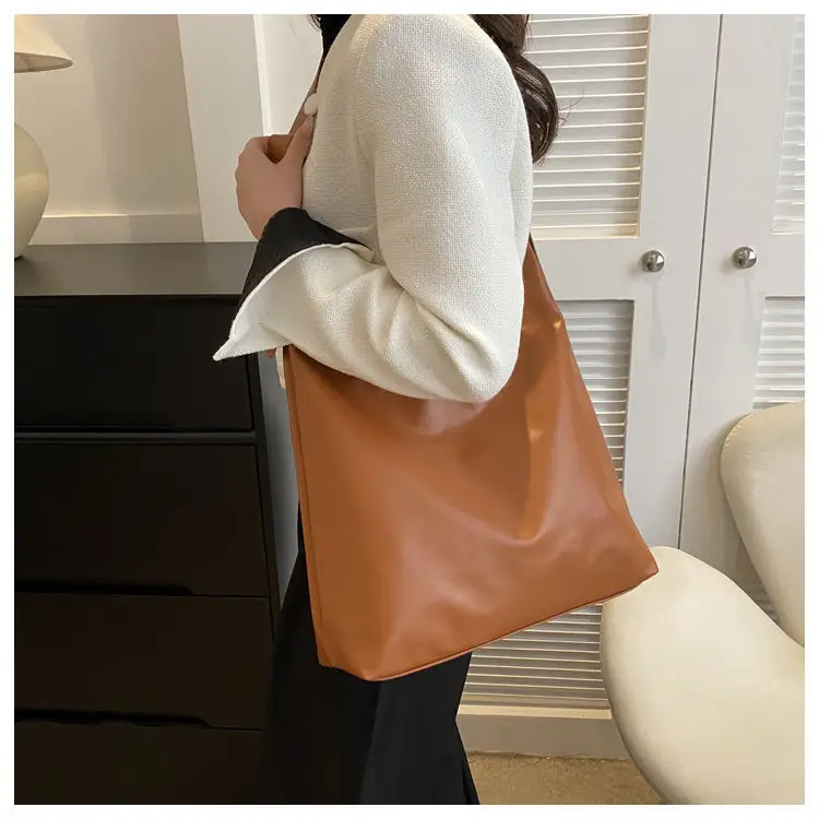 Women's Large-Capacity Soft Leather Commuter Tote Bag — feature 35