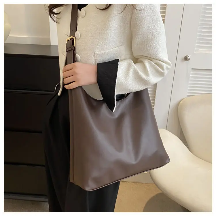 Women's Large-Capacity Soft Leather Commuter Tote Bag — feature 44