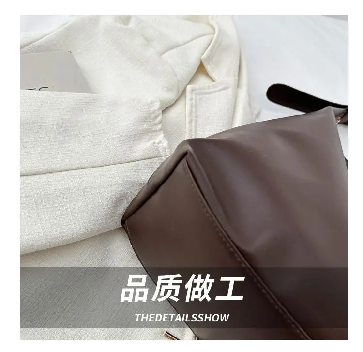 Women's Large-Capacity Soft Leather Commuter Tote Bag — feature 5