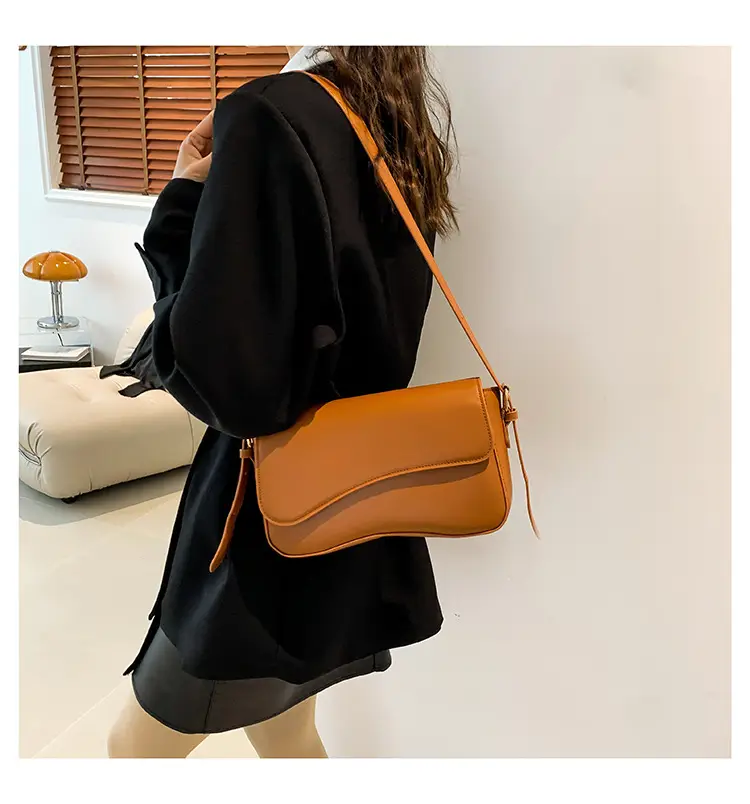 White Magnetic Buckle Shoulder Bag for Women — feature 23