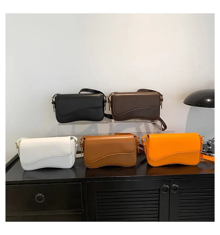 White Magnetic Buckle Shoulder Bag for Women — feature 25