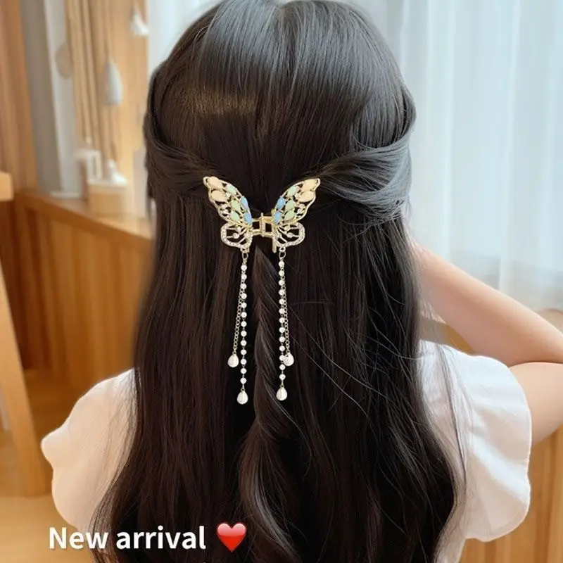 Elegant Butterfly Hairpin with Pearl Tassel for Women - Image 16