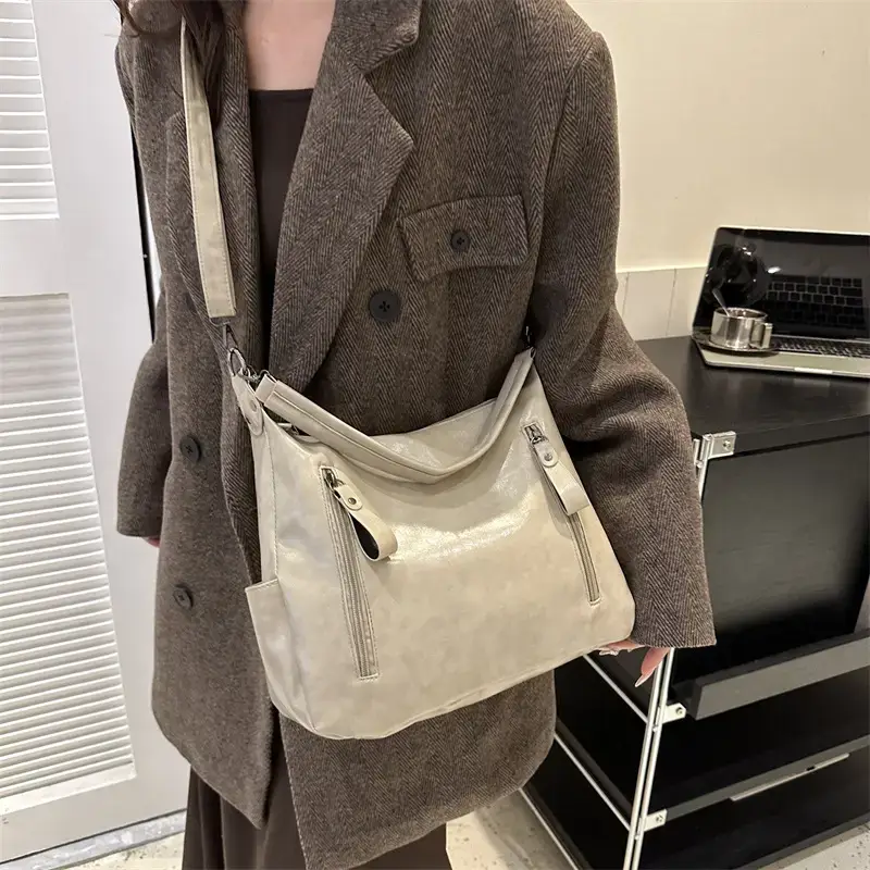 2023 Winter Women's Large Capacity Casual Shoulder Tote - Image 6