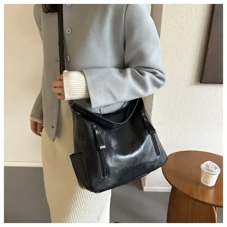 2023 Winter Women's Large Capacity Casual Shoulder Tote — feature 9