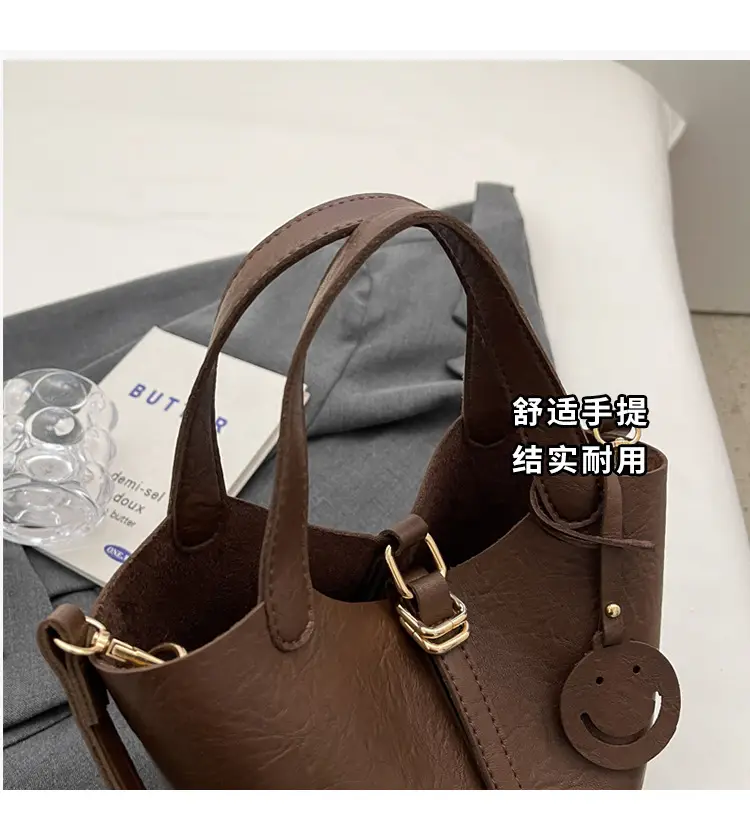 Brown Leather Crossbody Bag Large Capacity Vintage Feel — feature 14