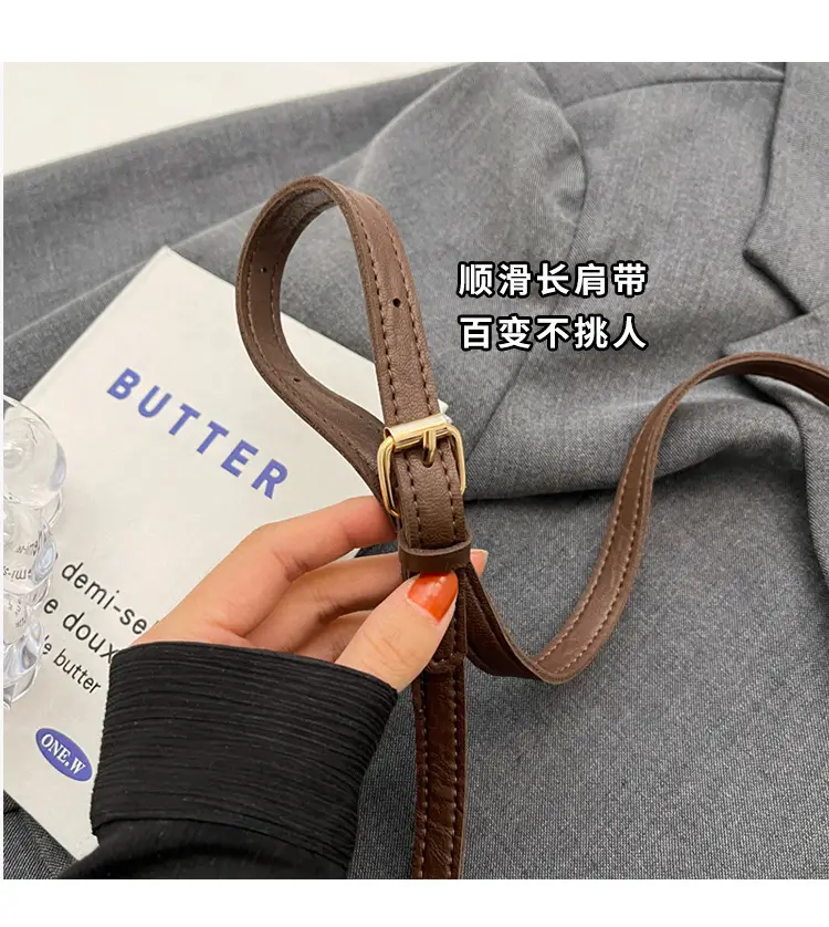Brown Leather Crossbody Bag Large Capacity Vintage Feel — feature 16