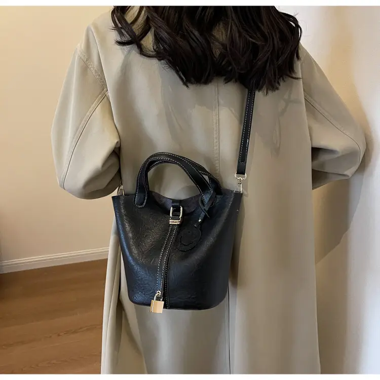 Brown Leather Crossbody Bag Large Capacity Vintage Feel — feature 26