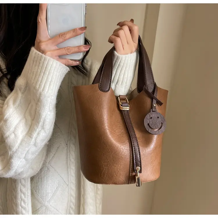 Brown Leather Crossbody Bag Large Capacity Vintage Feel — feature 32