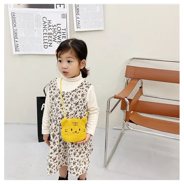 Cute Bear Coin Purse for Boys Girls Crossbody Bag — feature 7