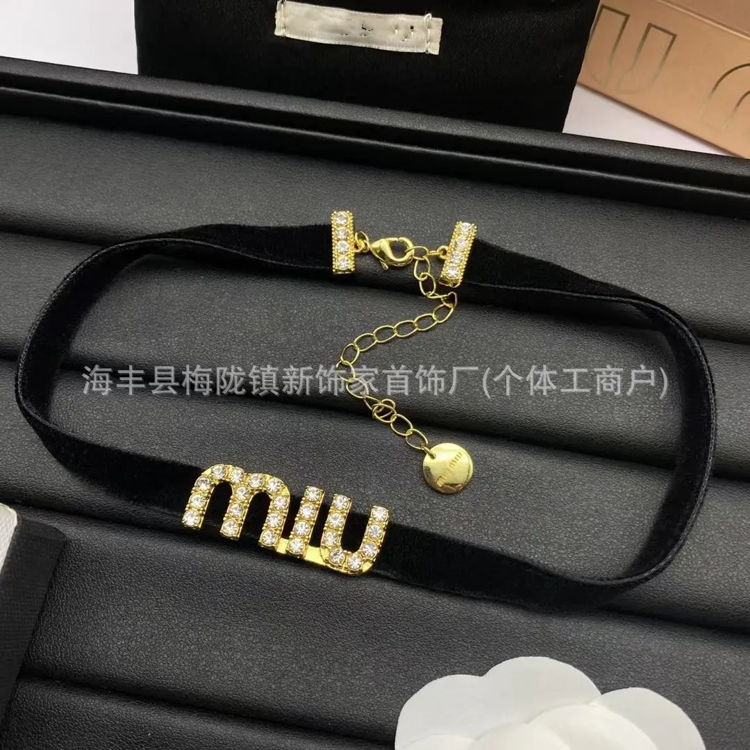 Pearl Bow Necklace Bracelet Set for Women - Image 2