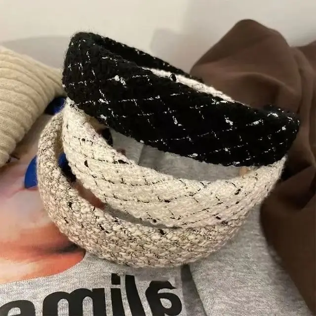 Black Skull Top Woolen Headband with Sequins - Image 6