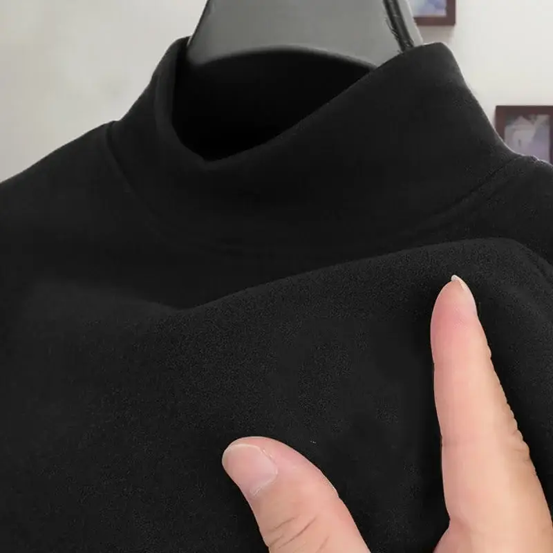 Men's White Fleece T-Shirt Semi-High Collar