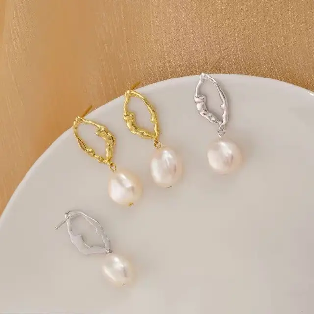 French Retro Pearl Earrings 925 Silver Pin Earrings - Image 2
