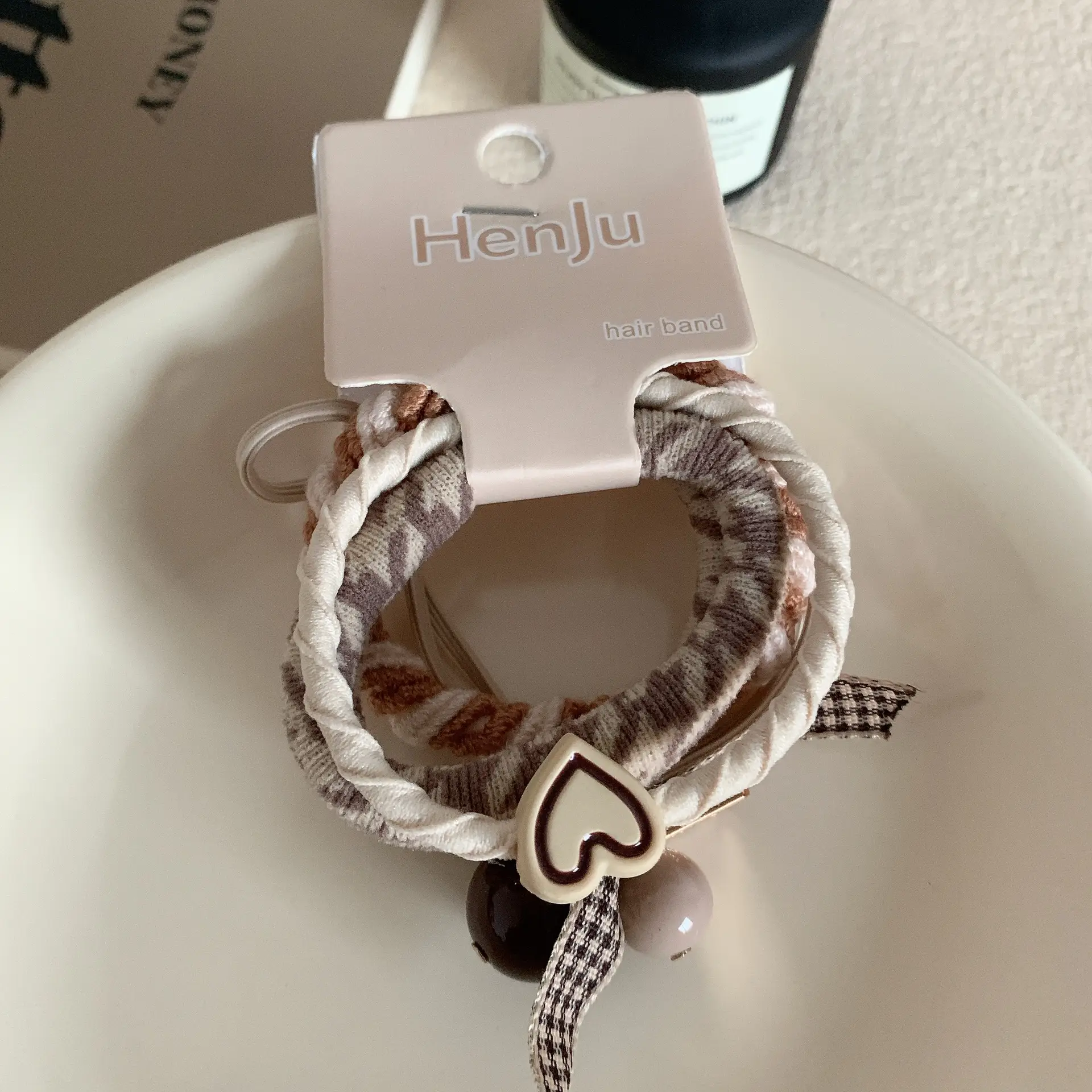 Women's Heart Charm Hair Band with High Elasticity - Image 3
