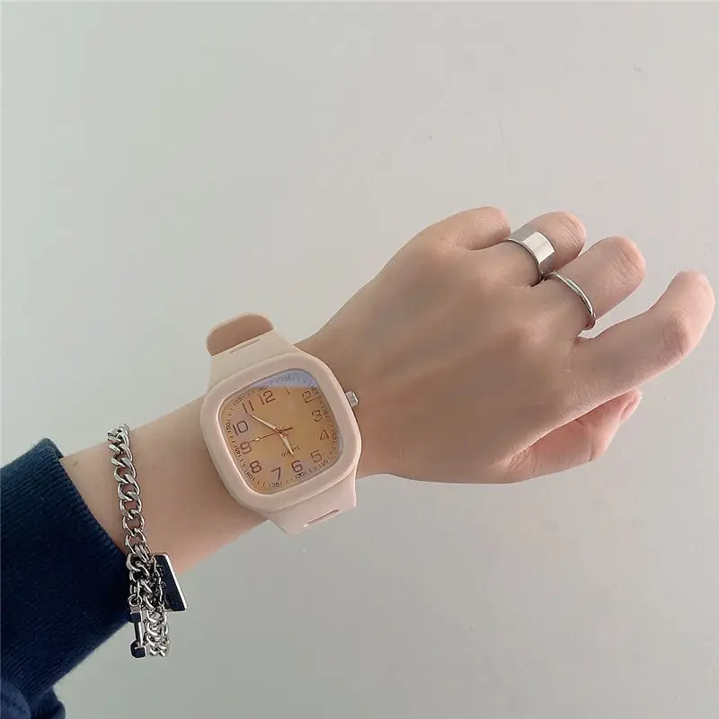 Internet celebrity square watch women's ins style simple temperament digital niche college style quartz watch for junior and senior high school students — feature 10