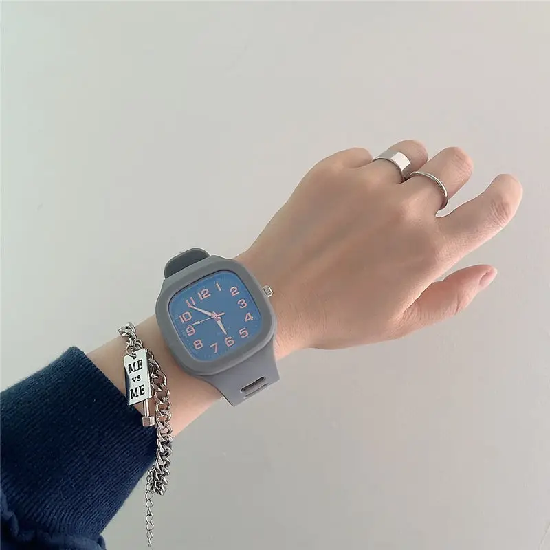 Internet celebrity square watch women's ins style simple temperament digital niche college style quartz watch for junior and senior high school students — feature 7