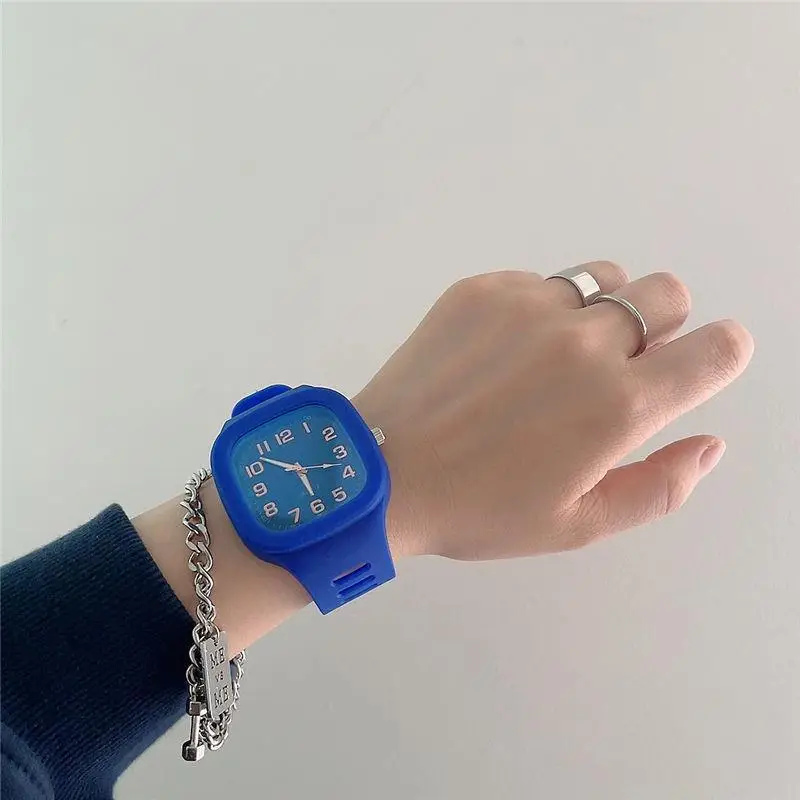 Internet celebrity square watch women's ins style simple temperament digital niche college style quartz watch for junior and senior high school students — feature 9