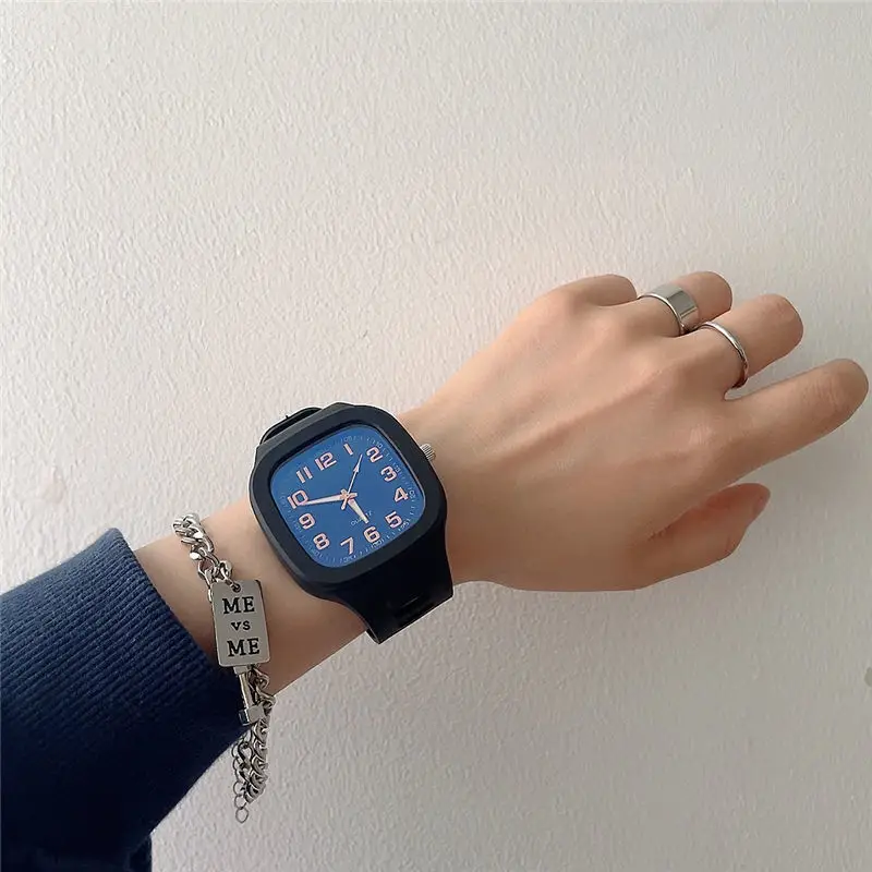 Internet celebrity square watch women's ins style simple temperament digital niche college style quartz watch for junior and senior high school students