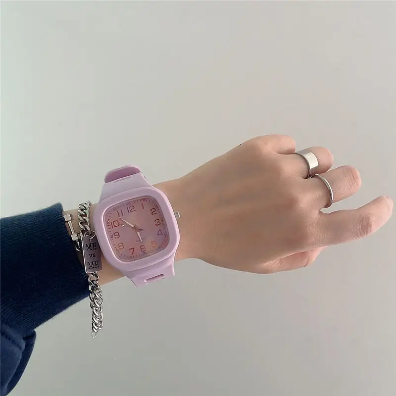 Internet celebrity square watch women's ins style simple temperament digital niche college style quartz watch for junior and senior high school students