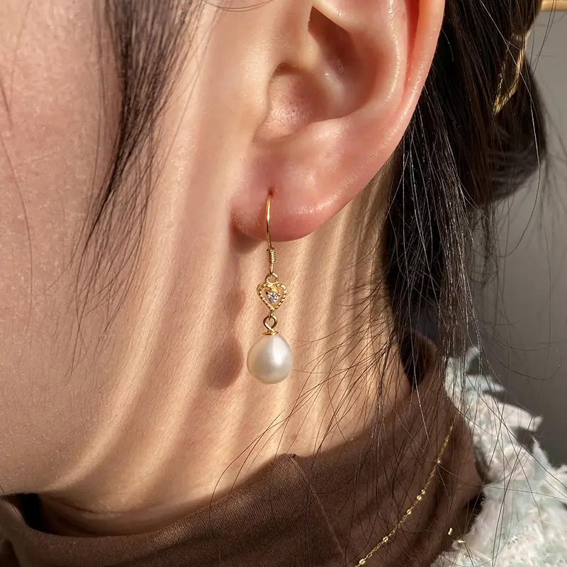 Peach Heart Pearl Earrings Gold Plated - Image 5