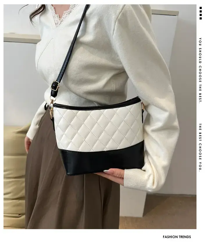 Women's White Brown Quilted Shoulder Bag 2022 — feature 1