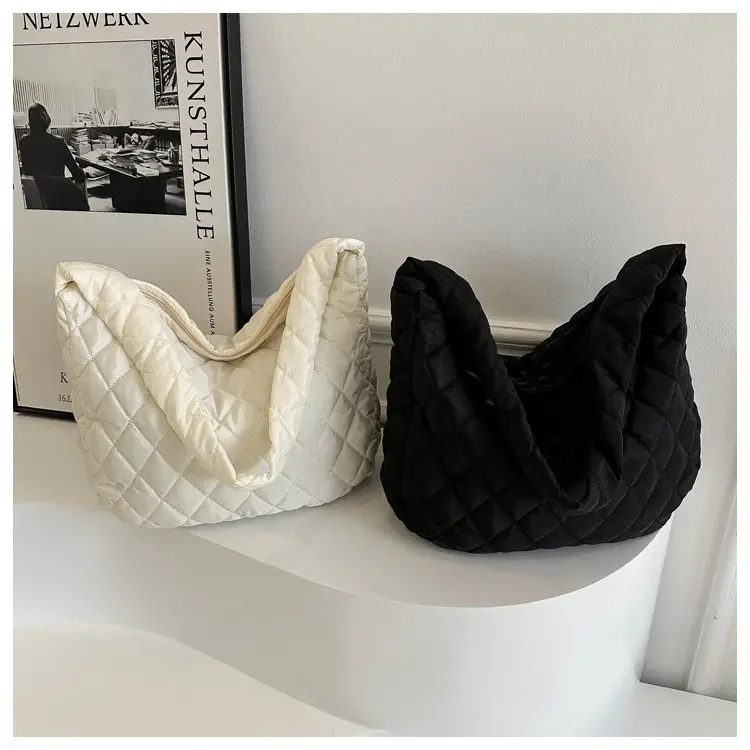 White Quilted Shoulder Bag for Women 2023 Winter — feature 20