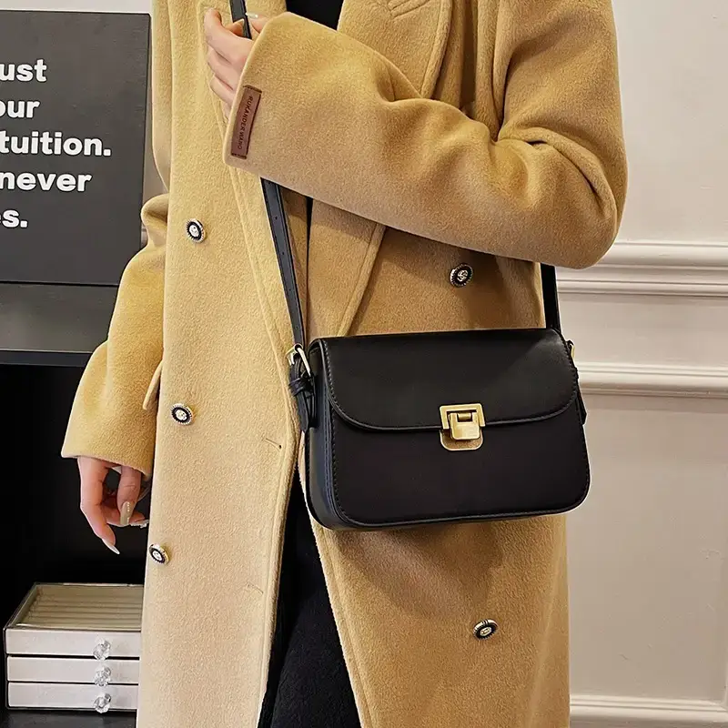 Black Leather Shoulder Bag with Gold Clasp 2023 - Image 7