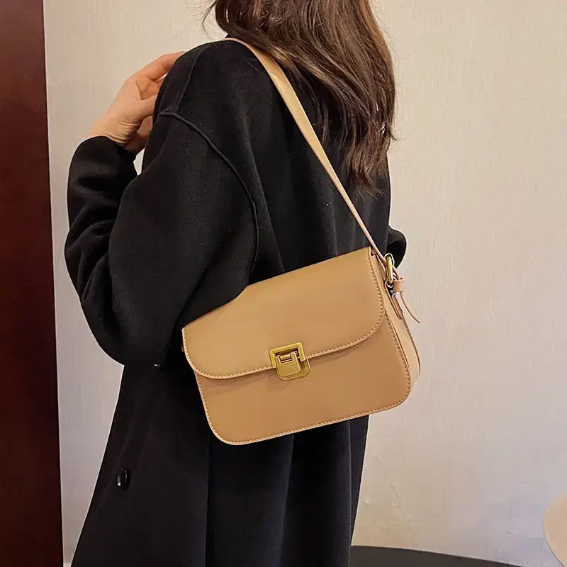 Black Leather Shoulder Bag with Gold Clasp 2023 - Image 8