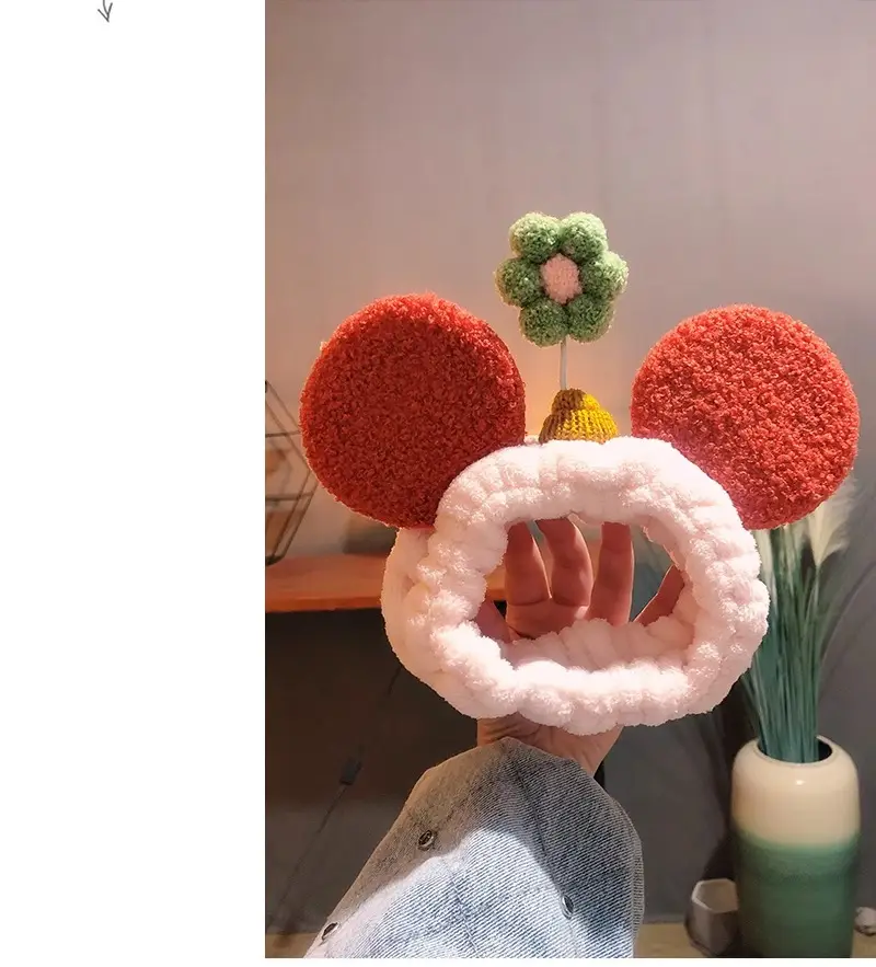 Mickey Ears Hair Wash Band Red White Female — feature 5