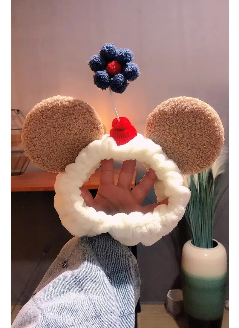 Mickey Ears Hair Wash Band Red White Female — feature 9