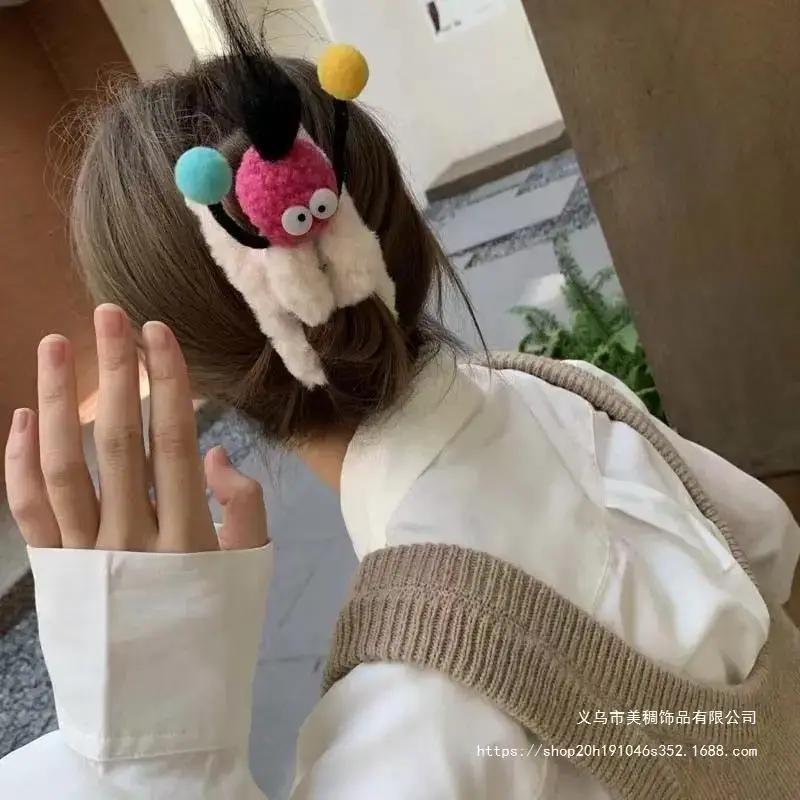 Funny Plush Hairpin with Hat and Teeth — feature 5